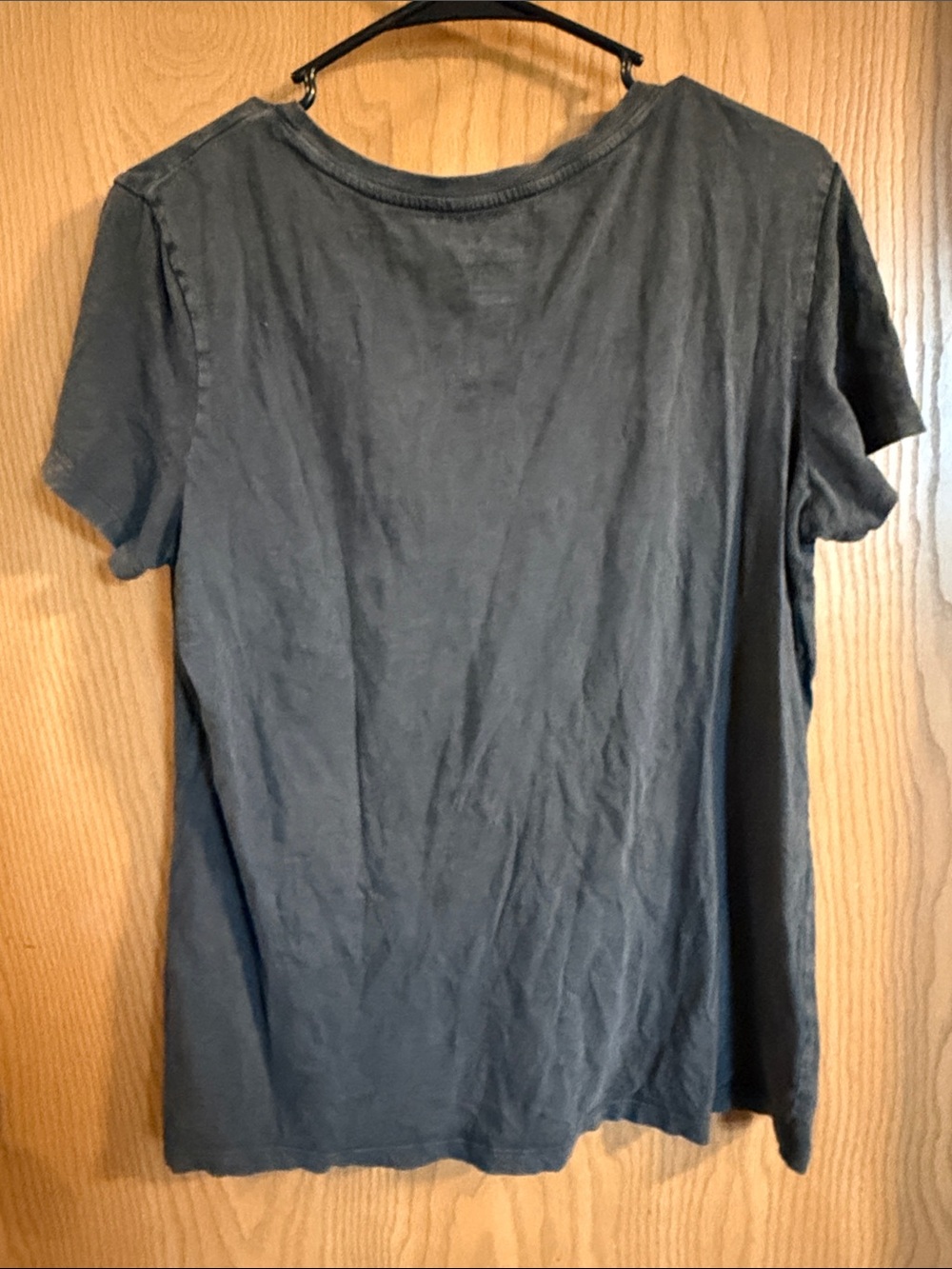 Universal Thread Women’s Monterey V-Neck Pocket Tees in Gray & Dusty Pink Medium - Picture 5 of 9